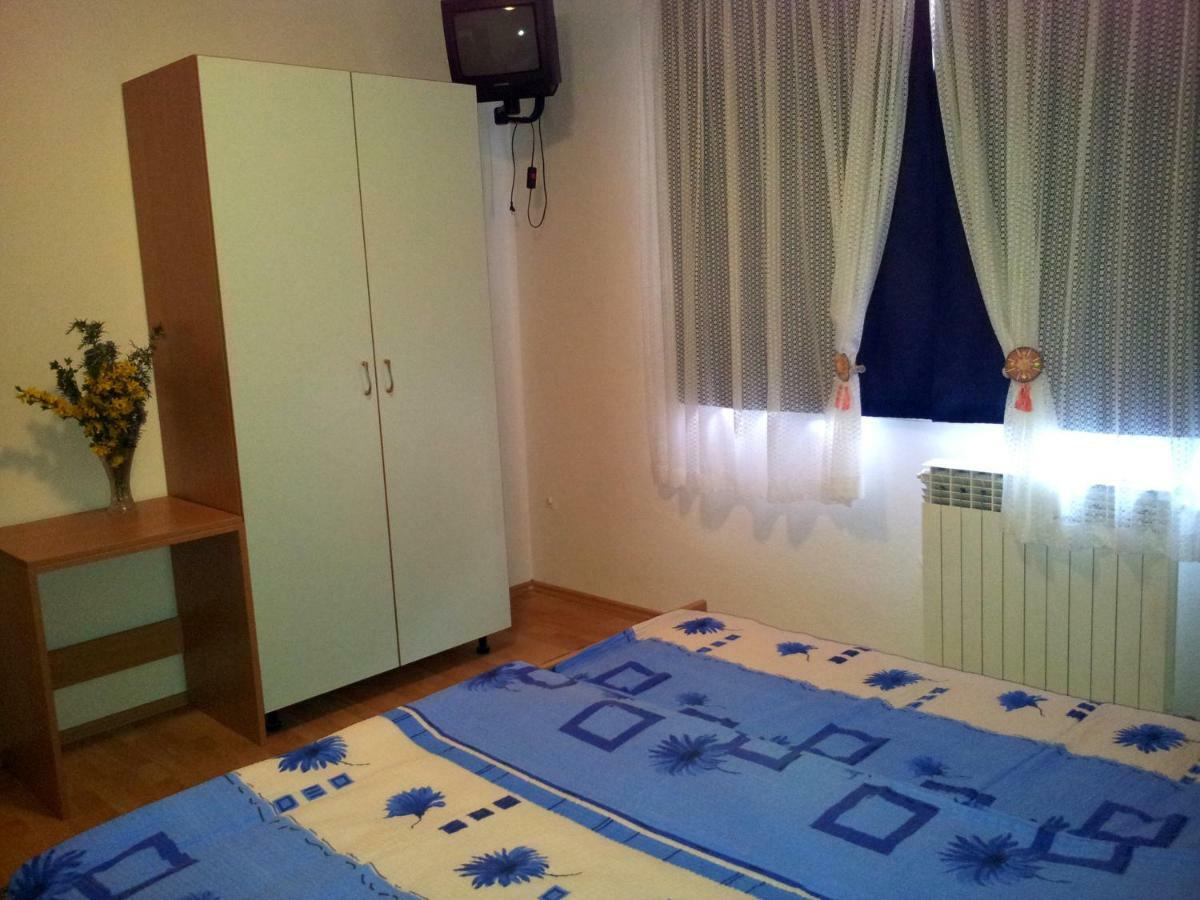 Apartment Ghedas